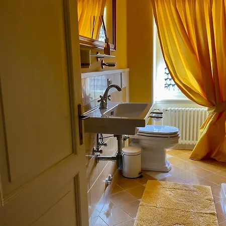 Diomira B&B 카노비오